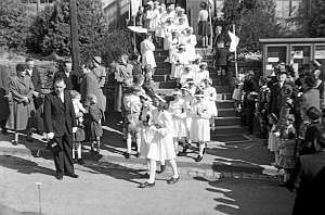 1953_letzte erstkommunion in der notkirche_n_30